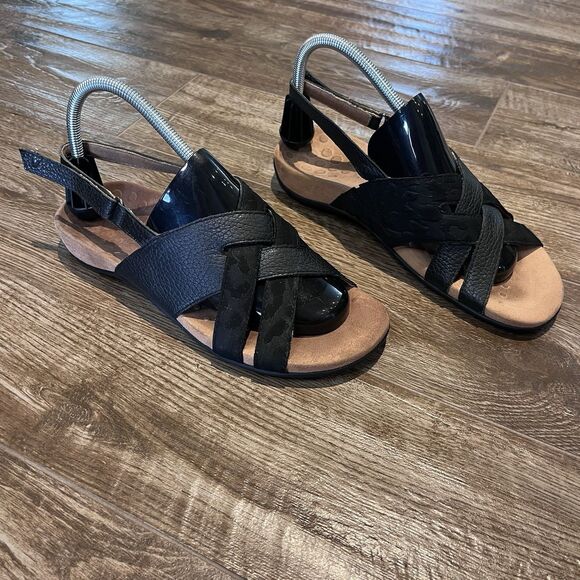 Vionic Shoes - Vionic Eira Sandals Women's Black 8.5 Strappy Woven Pebble Leather Comfortable